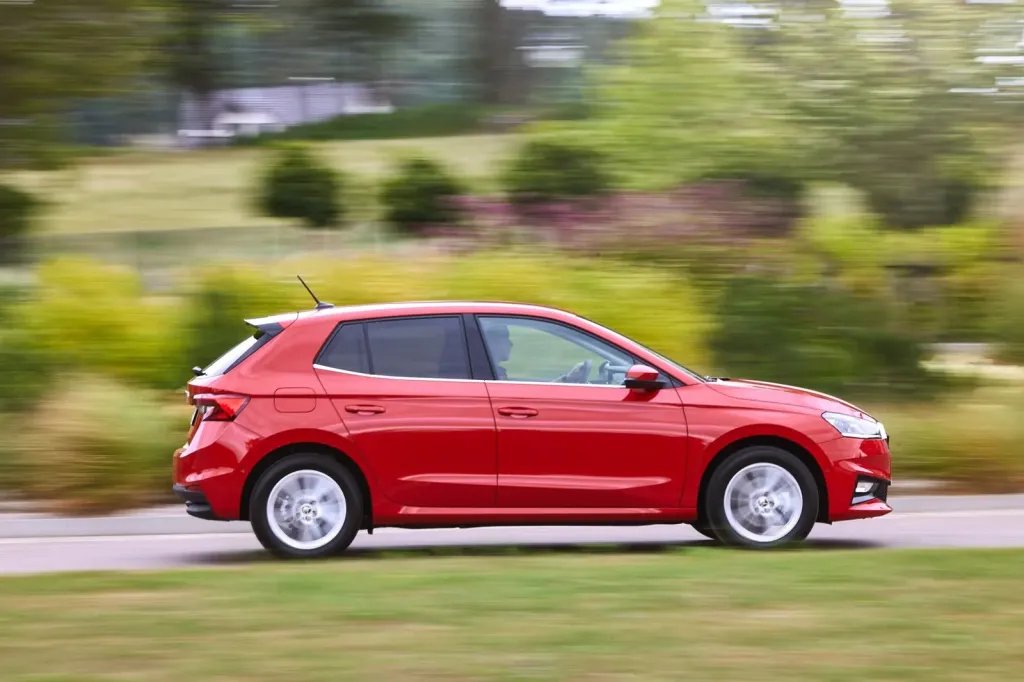 Leasing samochodu – sposób na nowe auto firmowe