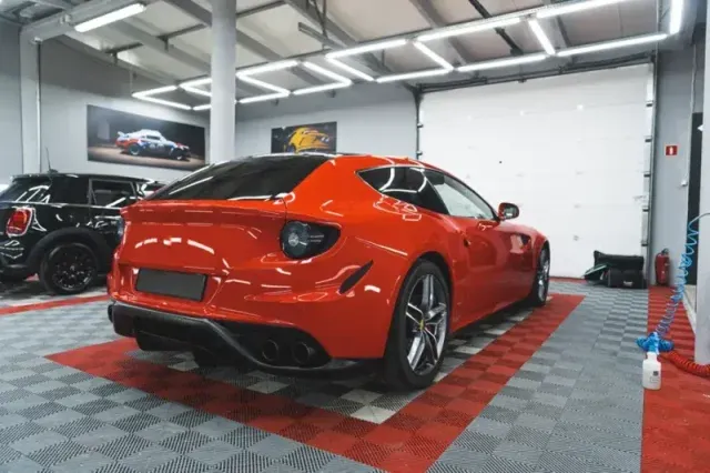 Jak wygląda nakładanie powłoki ceramicznej na auto?
